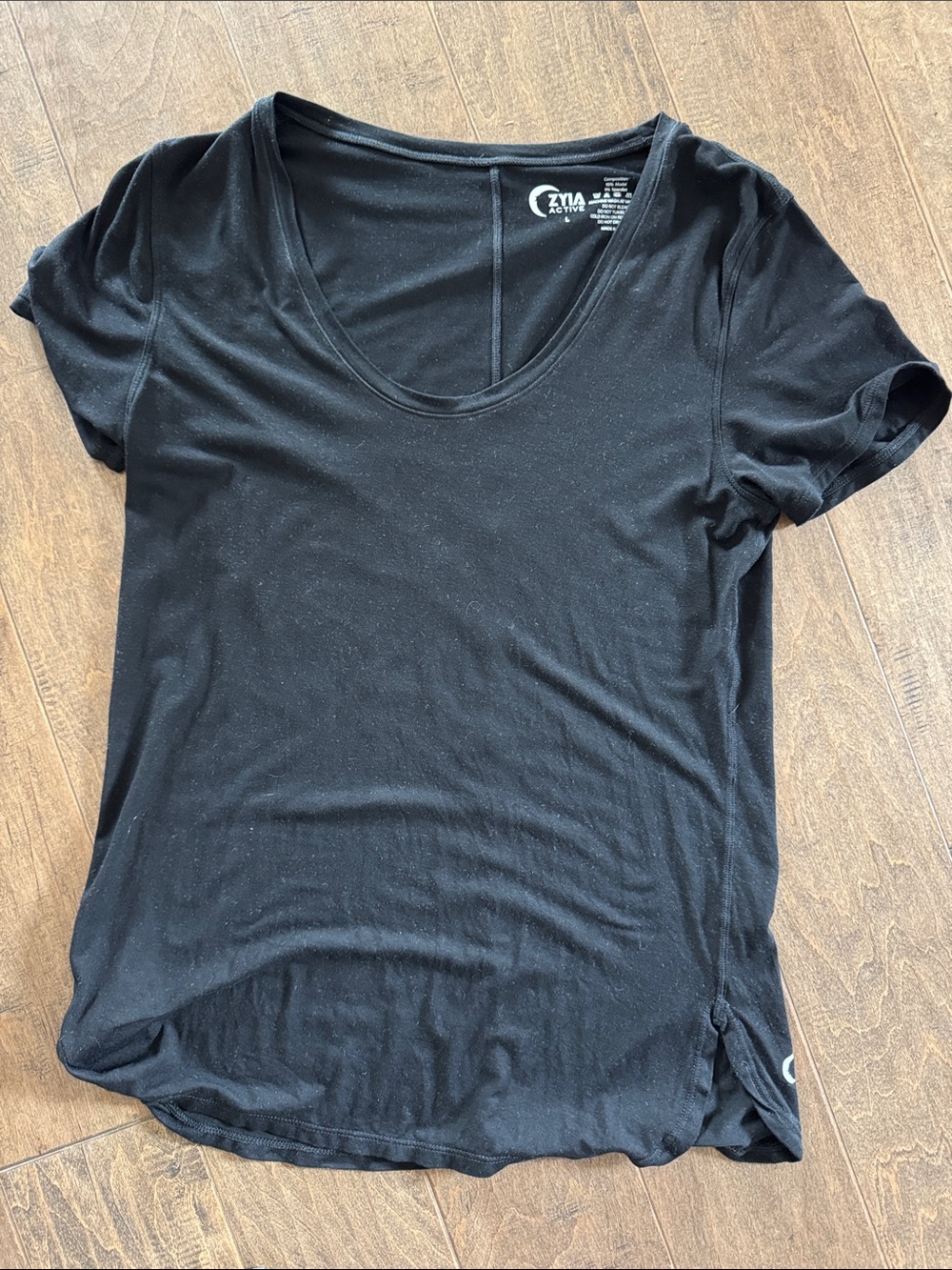 ZYIA Black Scoop Neck Short Sleeve Tee